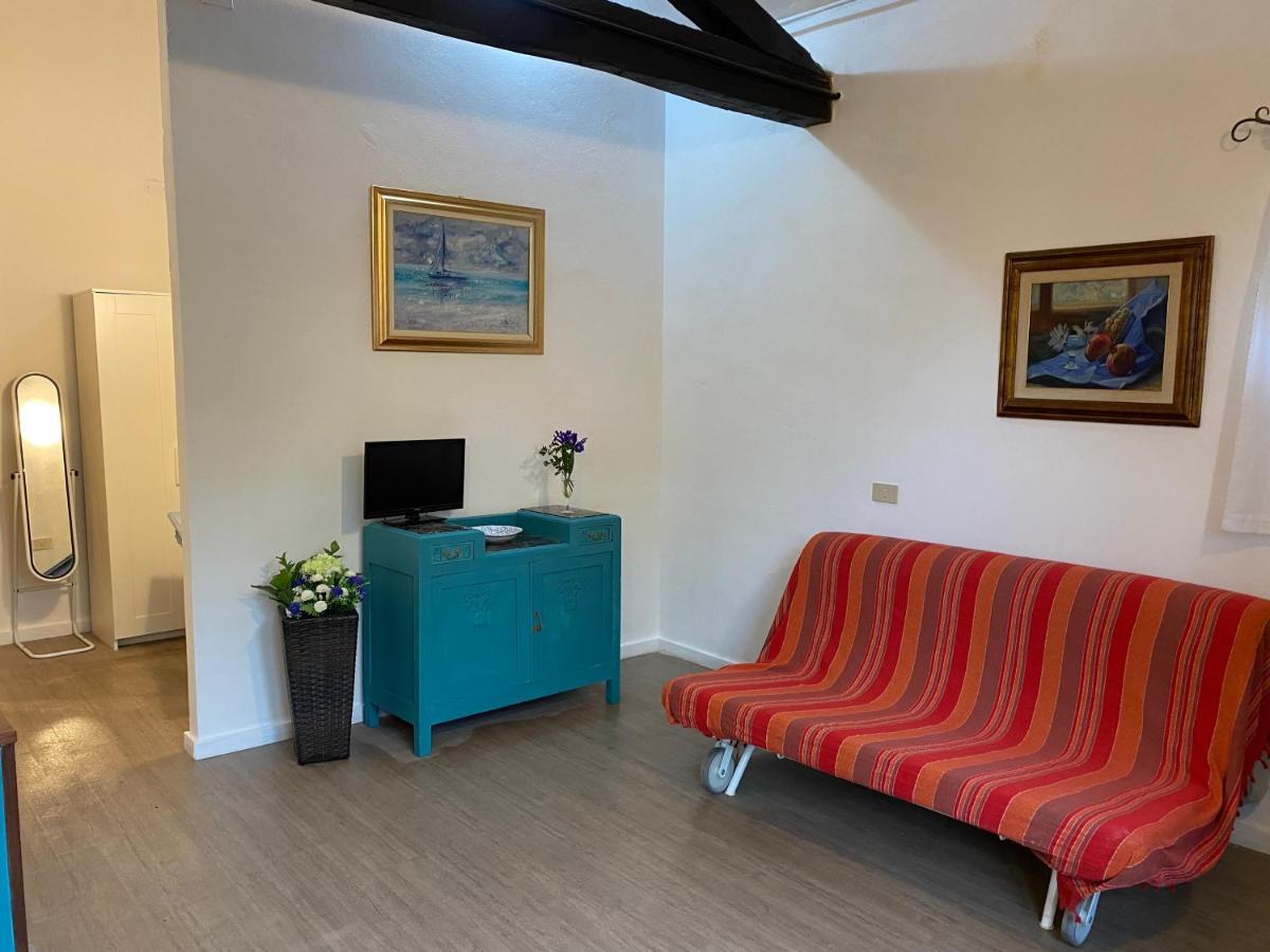 Fioralice Guest House Fauglia Екстериор снимка