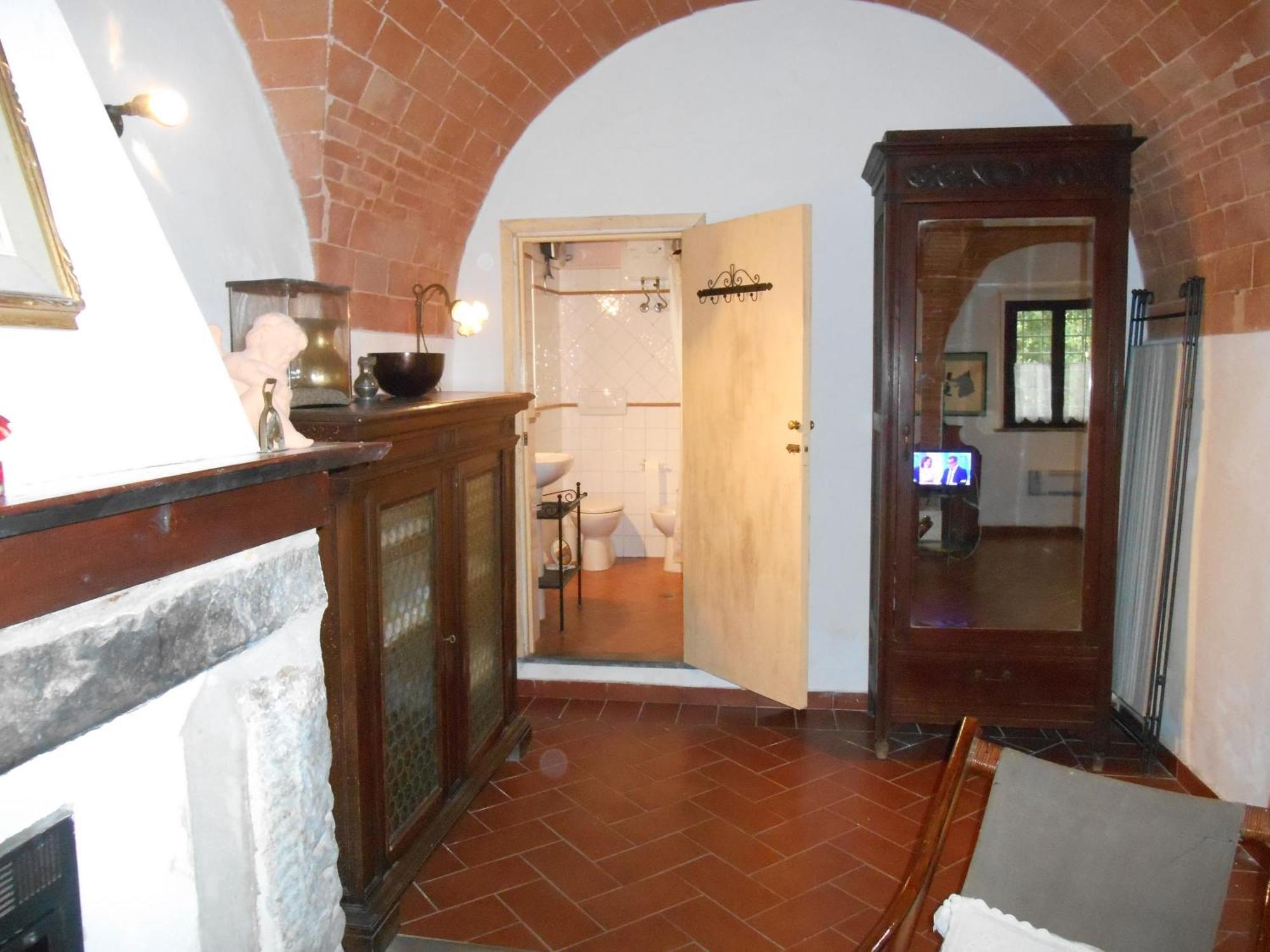 Fioralice Guest House Fauglia Екстериор снимка