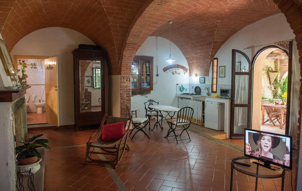Fioralice Guest House Fauglia Стая снимка