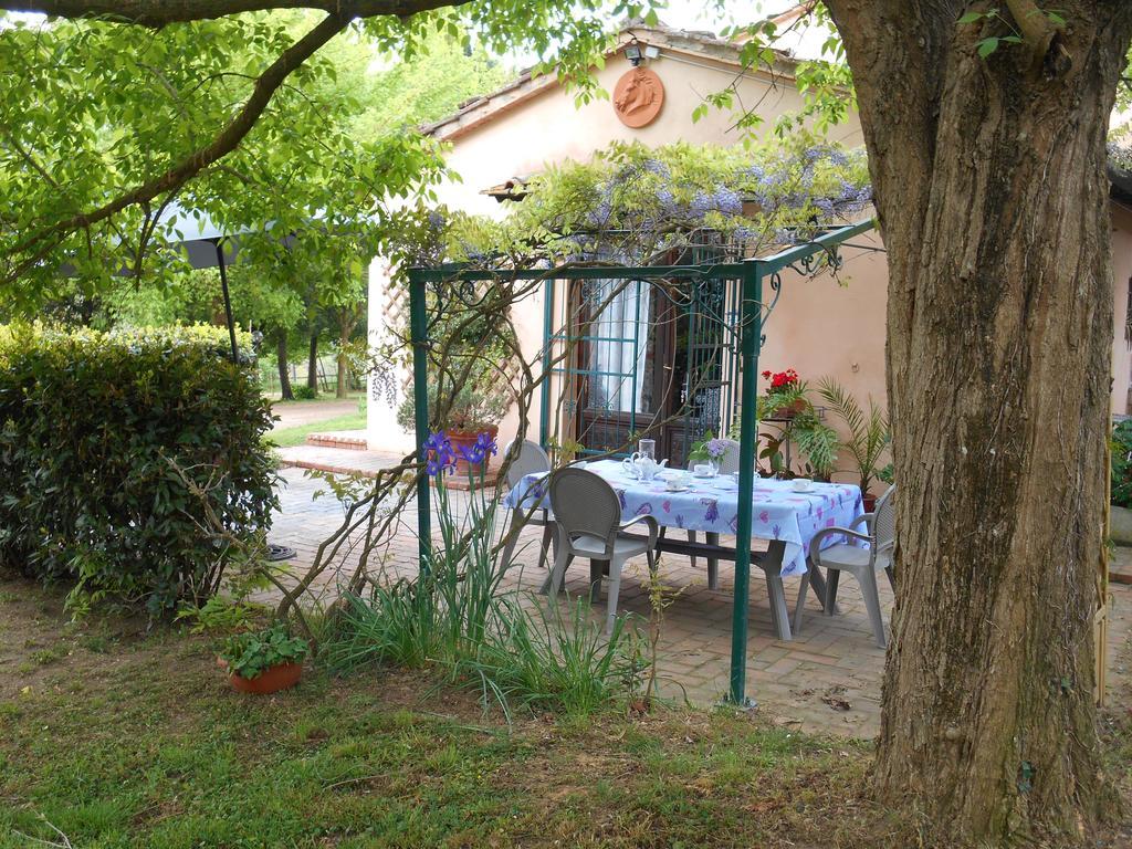 Fioralice Guest House Fauglia Екстериор снимка
